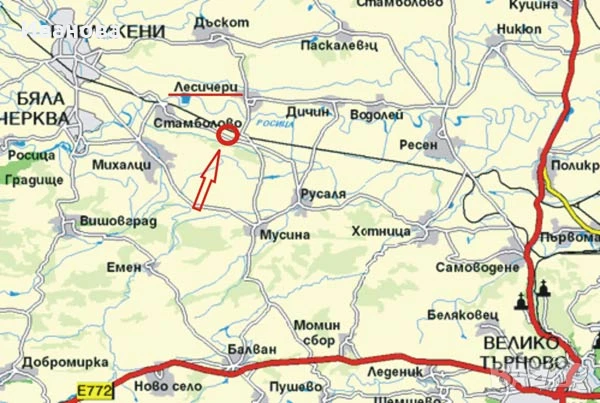 10 ДКА земя с.ЛЕСИЧЕРИ - 50 м лице асфалтов път В.ТЪРНОВО-ПАВЛИКЕНИ, снимка 1