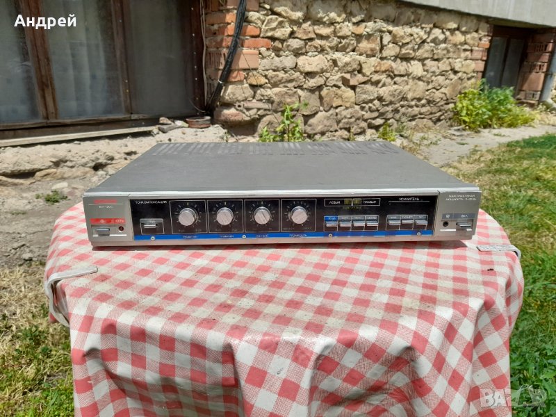 Стар Усилвател за музика Вега, снимка 1