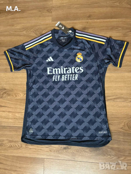 Authentic Екип на Реал Мадрид Размер L, снимка 1