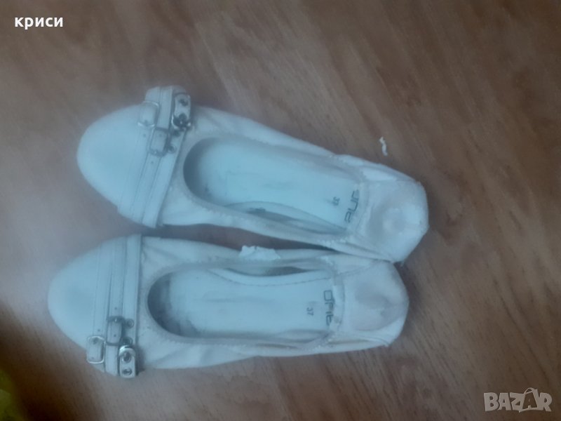 Бели обувки, снимка 1