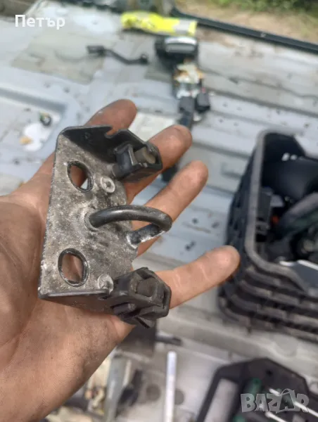 Заключалка заден капак врата ситроен ц8 Пежо 807 ланчия федра , снимка 1