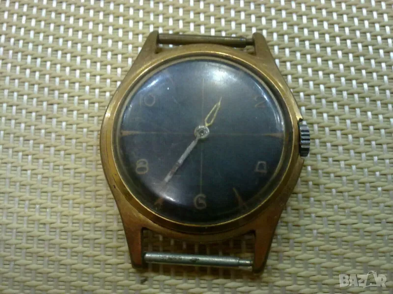 ПОЗЛАТЕН ЧАСОВНИК, снимка 1