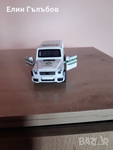 Количка Мерцедес G-класа, Джип полиция колекционерска мащаб1:42, снимка 5 - Колекции - 53234000