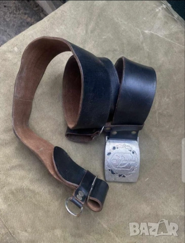 Стар полицейски колан 130 см.красота от кожа и метал.