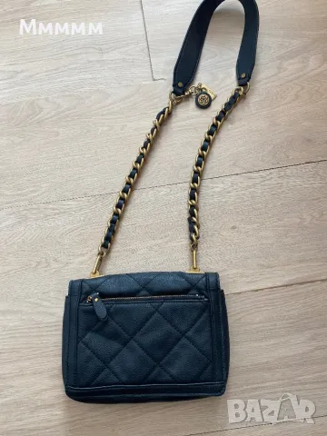 Чанта Guess, снимка 4 - Чанти - 49419253