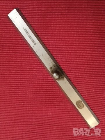 Нож СПОРТ ТОТО за старите фишове. 