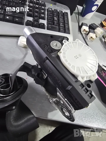 3C1857705P Преден ляв предпазен колан Volkswagen Passat B7, снимка 2 - Части - 53605987