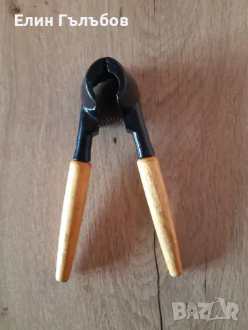 Орехотрошачка с дървени дръжки, снимка 2 - Аксесоари за кухня - 48769055