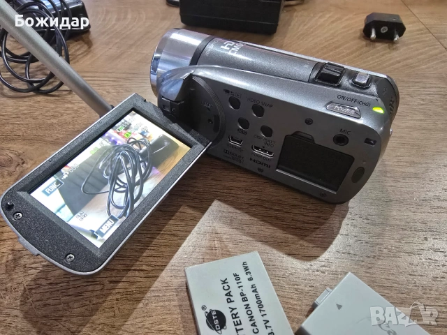 Камера Canon Vixia HF R200