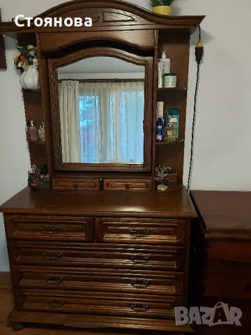 Масивен дървен скрин в комплект с огледало, снимка 1