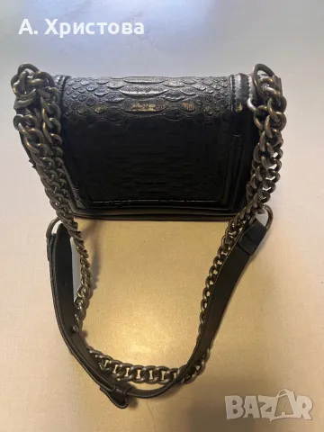 Черна дамска чантичка тип Chanel, снимка 7 - Чанти - 47365645
