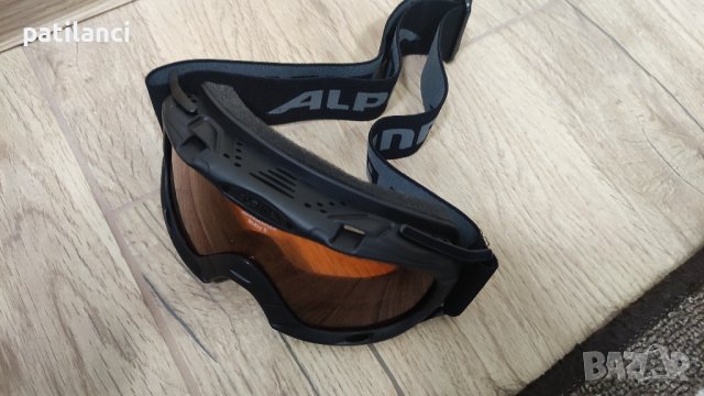 детски ски очила Alpina, снимка 1 - Зимни спортове - 44084465