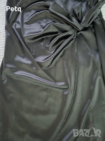 Черна сатенена рокля, снимка 3 - Рокли - 53063775