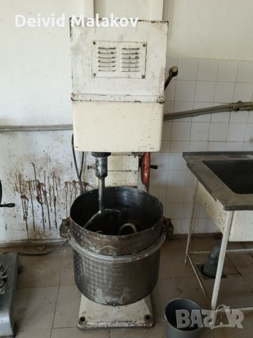 Продавам професионален миксер за тесто!!! , снимка 2 - Друго търговско оборудване - 26477179