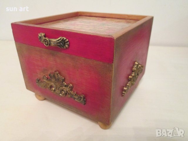 винтидж кутийка  в червено за бижута-hand made, снимка 2 - Подаръци за жени - 43303081
