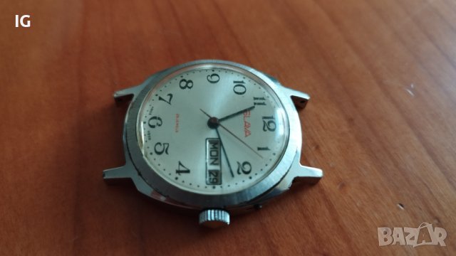 Стар механичен часовник СЛАВА, СССР, снимка 3 - Колекции - 43707467
