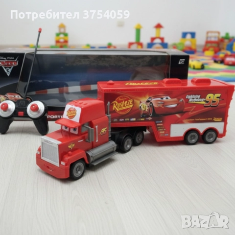 Радиоуправляем камион Mack Rust-eze Transporter с Мълнията Маккуин, снимка 6 - Коли, камиони, мотори, писти - 52354039