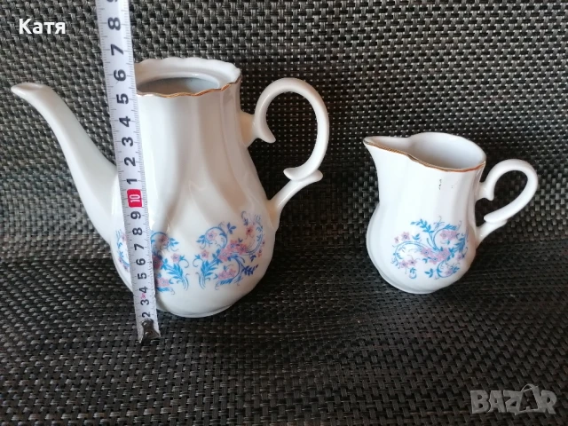 Български, порцеланов чайник и каничка "Китка"., снимка 2 - Сервизи - 50842918