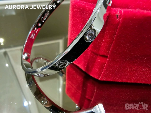 CARTIER Love White Gold 4 Diamonds Гривна с Отверка, снимка 5 - Гривни - 53194348