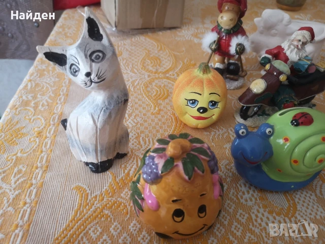 Керамични фигурки и касички, снимка 7 - Фигурки - 51336053