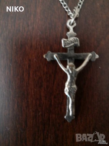 Продавам, Старинен сребърен кръст с Исус - разпятие Христово с 2 сребърни синджира, снимка 2 - Колиета, медальони, синджири - 33013340