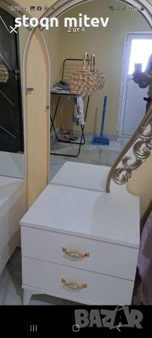 продавам спалня с 2 ношни шикавчета, снимка 3 - Спални и легла - 53574885