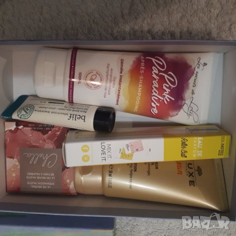 Подаръчни козметични комплекти , снимка 2 - Комплекти и лотове - 43316300