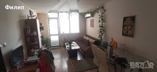 Двустаен апартамент + гараж кв. Редута