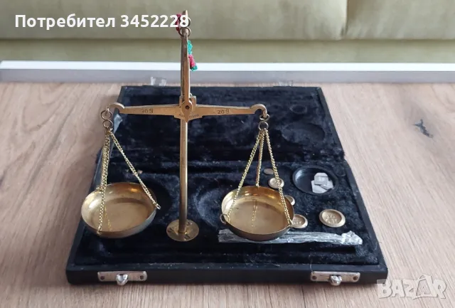 везна бижутерска за колекционери , снимка 2 - Антикварни и старинни предмети - 49179048