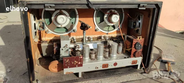 Старо лампово радио Saba W5-3D, снимка 12 - Радиокасетофони, транзистори - 44400585