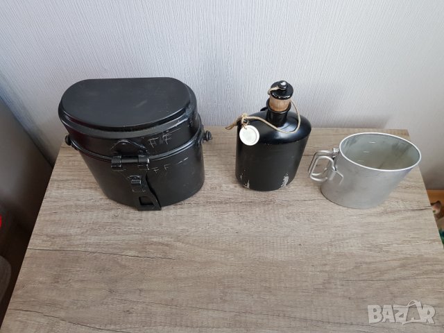 	Швейцарско военно канче с манерка и чаша, снимка 5 - Колекции - 35568833