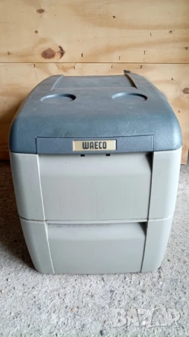 Компресорен хладилник WAECO за каравана/кемпер на 12/24 волта