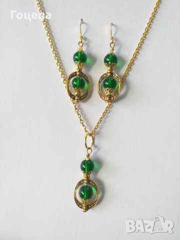 Разкошен комплект бижута в смарагдово зелено и богати орнаменти в цвят старо злато , снимка 2 - Бижутерийни комплекти - 33164456