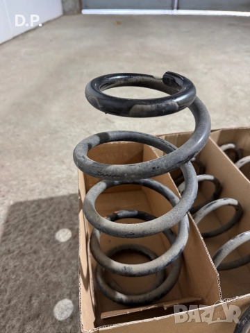 Продавам оригинални пружини за Ауди А4 Б8 седан, снимка 3 - Части - 51722253