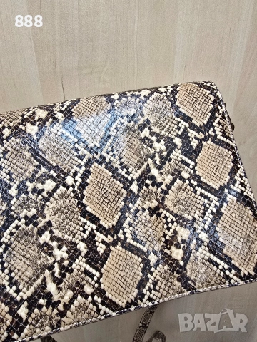 дамска чанта , снимка 2 - Чанти - 52834128