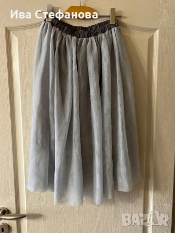 Нова кукленска  разкошна универсален one size размер сива пола тюл миди midi дължина 