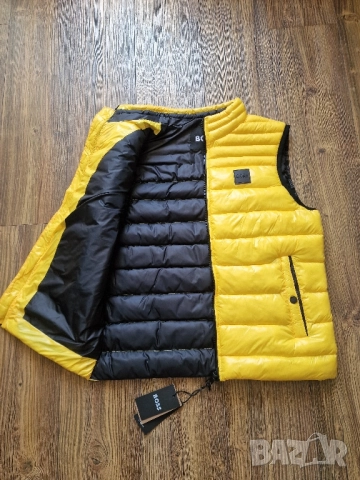 Страхотна мъжка грейка елек HUGO BOSS Размери S , M, L, XL, 2XL , снимка 8 - Якета - 51470776