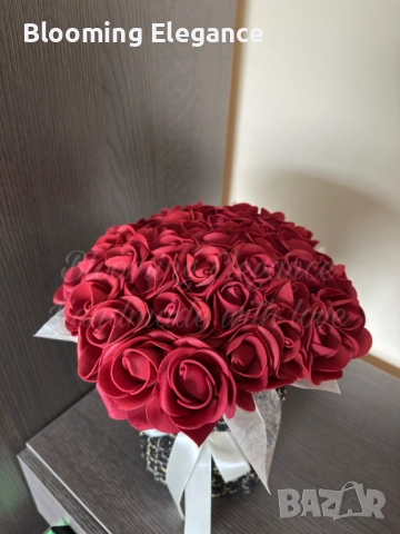Вечен букет от 35 рози в опаковка от букле, снимка 2 - Други - 52399645