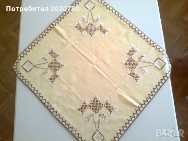 Каре българска бродерия на панама с копринени конци - 65 см.