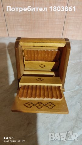 2 Vintage дървени пирографирани настолни табакери за 20 и за 40 цигари , снимка 3 - Антикварни и старинни предмети - 38832951