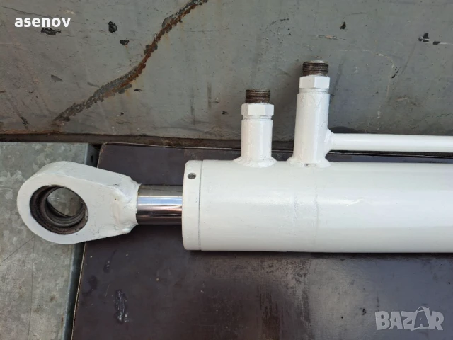 хидравличен цилиндър, снимка 2 - Резервни части за машини - 50556876