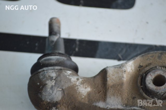 носач преден, ляв, долен за Audi A4 Avant B7 3.0 TDI , снимка 4 - Части - 37793761