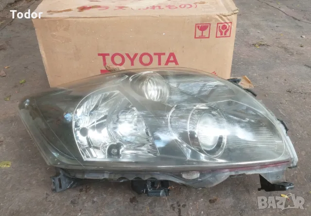 десен фар Toyota Auris, снимка 2 - Части - 50218791