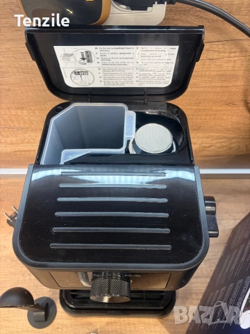 Кафемашина DELONGHI , снимка 3 - Кафемашини - 53413994