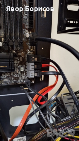 ASRock B85M Pro4 – неработещо, за части или ремонт, снимка 3 - Дънни платки - 51948116