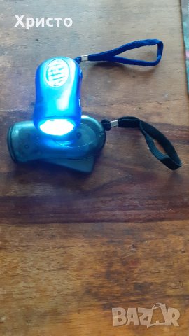 фенер с динамо еко, работи без батерии, задейства се с ръка от акумулаторна батерия, внос от Холанди, снимка 4 - Къмпинг осветление - 38895256