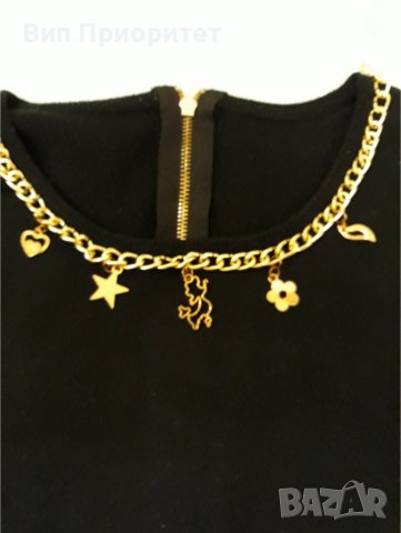 Черна мека блузка фино плетиво със златни орнаменти около деколтето, изчистени предница и гръб,с цип, снимка 1 - Блузи с дълъг ръкав и пуловери - 37456302