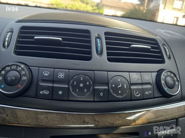 Mercedes-Benz E 220 CDI Avantgarde, снимка 5 - Автомобили и джипове - 50889745