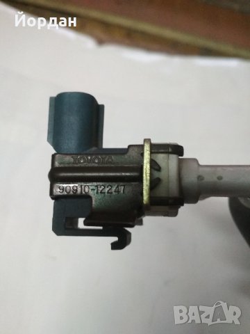 Вакум вентил-клапан за Тойота, снимка 2 - Части - 26746295