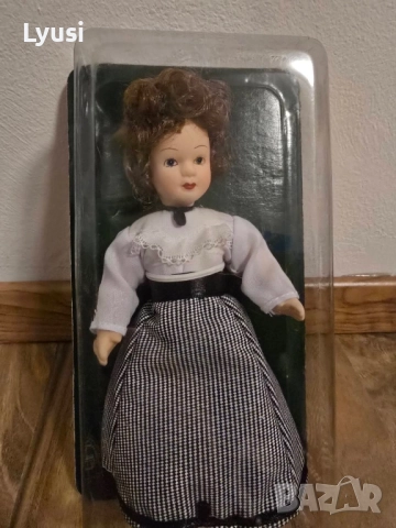 DeAgostini порцеланова кукла